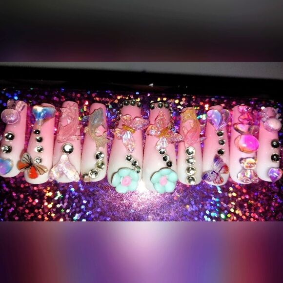 Hand crafted custom 10pc luminous press on nails - Picture 6 of 7